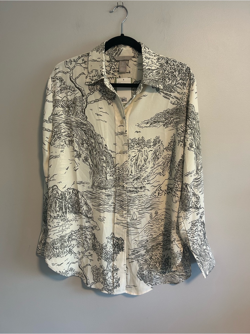 NEW H&M small Black & White Scenic Print Button-Up long sleeve Shirt